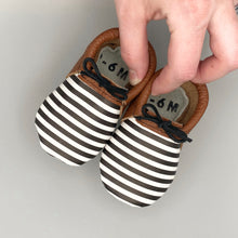 Load image into Gallery viewer, Stripe LOAFER
